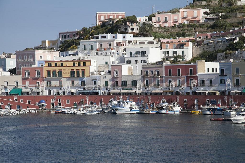 Appartement Raffaele à Ponza Chambre photo
